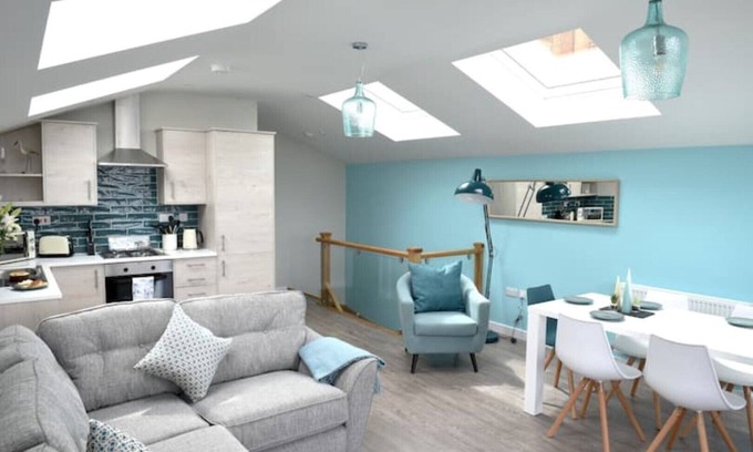 Westleigh House | Stunning views, short walk to Westward Ho! beach and Coast Path