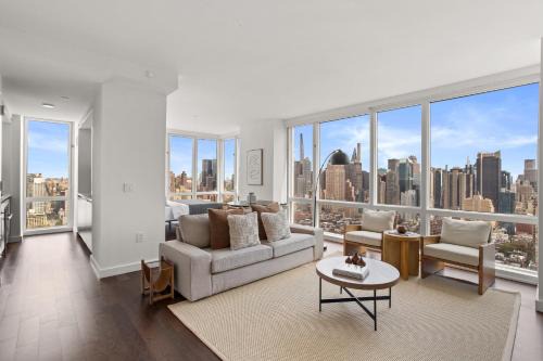Hell's Kitchen Apartment | Stunning views to Empire State with Amazing 2BD