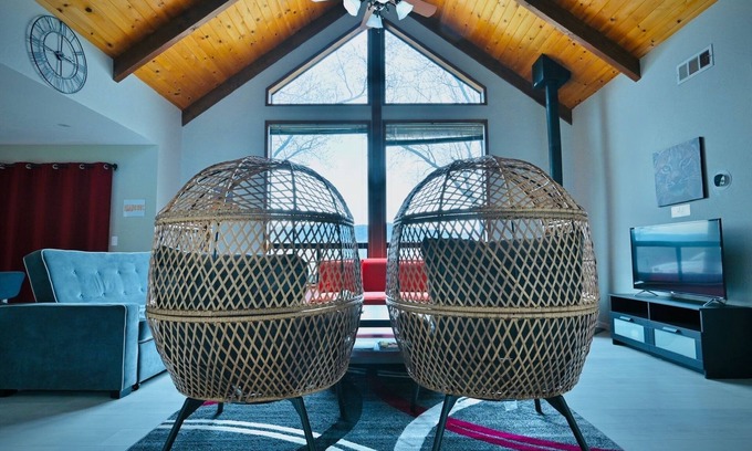 Midpines House | Stunning Views @ Yosemite Gold Rush Ranch. 36mi to Yosemite, Pickleball, EV