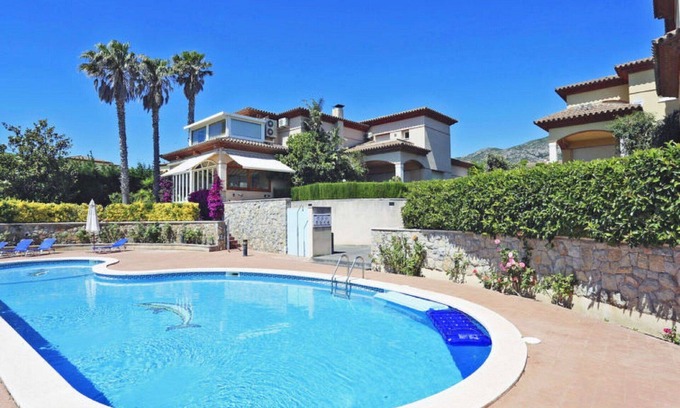 Bonmont Terres Noves House | Stunning villa for 6 people with pool, A/C, TV, terrace and parking