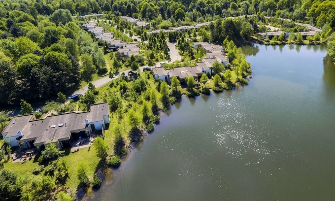 Heijen House | Stunning villa for 4 people with pool, WIFI, TV, terrace and parking