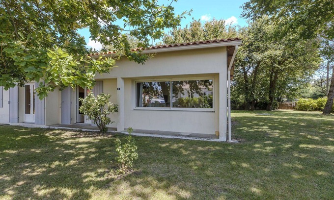 Medis House | Stunning villa for 4 people with WIFI, TV and pets allowed