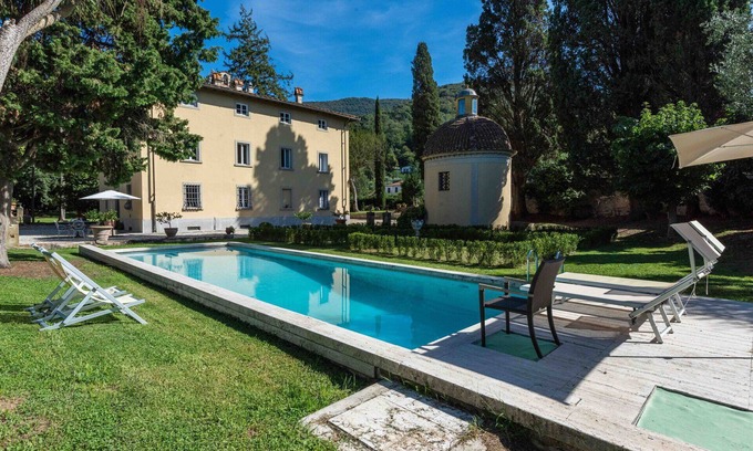 Vicopelago Villa | Stunning villa for 6 guests with hot tub, private pool, A/C, WIFI and TV