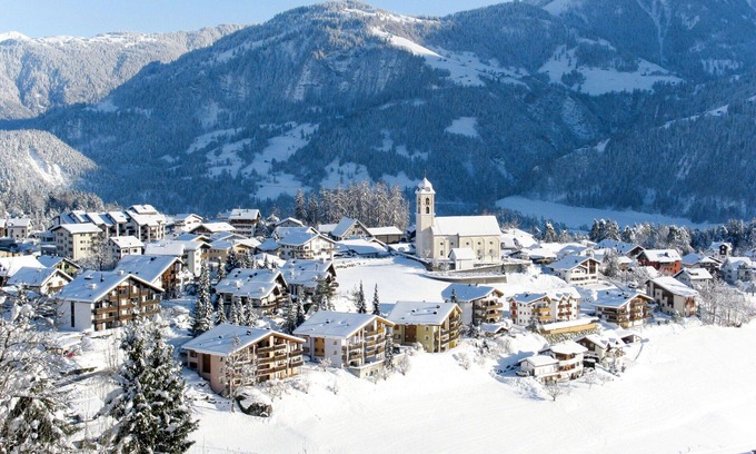 Laax House | Stunning villa for 7 people with WIFI, patio and panoramic view