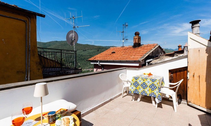 Gazzelli House | Stunning villa for 4 guests with A/C, WIFI, TV, terrace, pets allowed and panoramic view