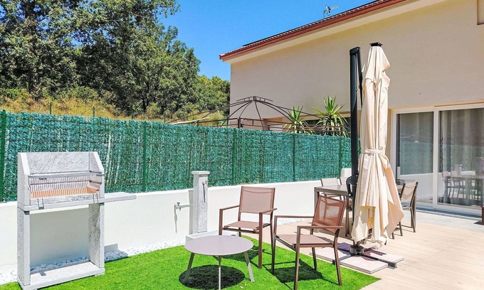 Villanova d'Albenga House | Stunning villa for 4 guests with WIFI, A/C, TV, patio and pets allowed