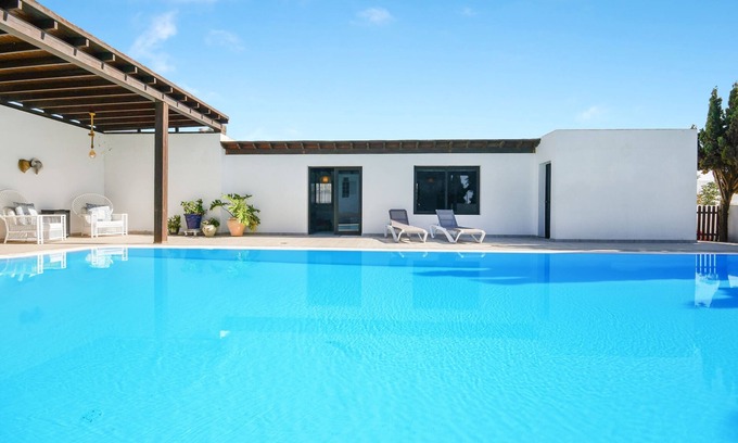 Nazaret Villa | Stunning Villa Nazoly with Mountain View, Wi-Fi, Terrace