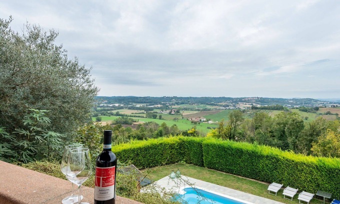 Portacomaro House | Stunning villa with A/C, WIFI, private pool, terrace, pets allowed and panoramic view