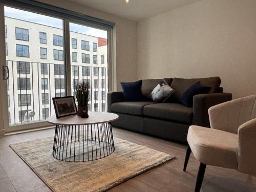 Bordesley Apartment | Stylish 1-Bedroom Apartment Sleeps 3 in central Birmingham