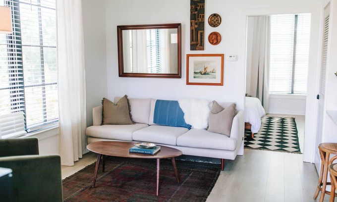 Athens Apartment | Stylish 1BR Home Base by MHM Luxury Properties