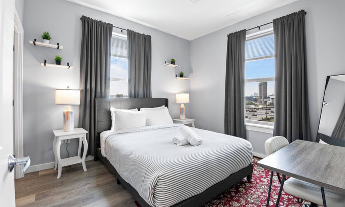 Everett Apartment | Stylish 1BR Near Encore 9386