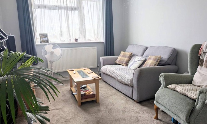 Greenwich Apartment | Stylish 2-bed stay near London transport