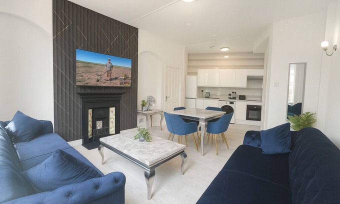 Soho Apartment | Stylish 2-Bedroom Apartment in the Heart of Soho