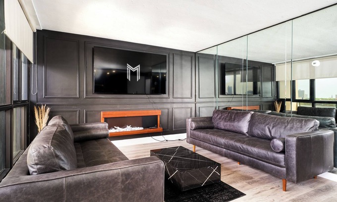 Windsor Condo | Stylish 2 Bedroom Executive Suite