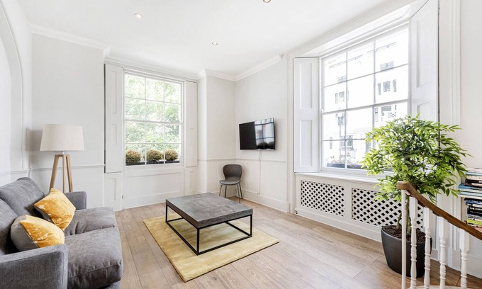 Brompton & Hans Town Apartment | Stylish 2 bedroom flat in Knightsbridge