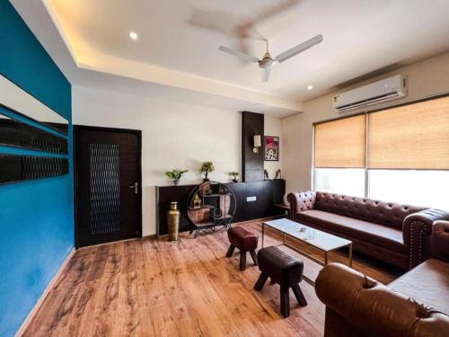 Jaipur Apartment | Stylish 2BR Apt Near Hawa Mahal & Airport