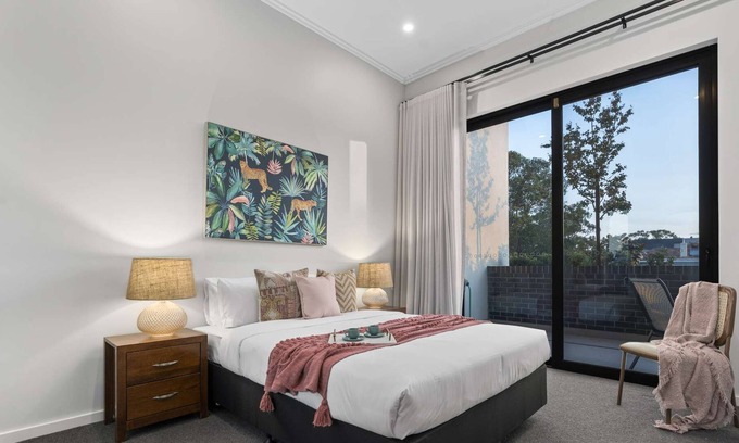 Como Apartment | Stylish 2BR riverside apartment w/ shared rooftop terrace, pool and gym