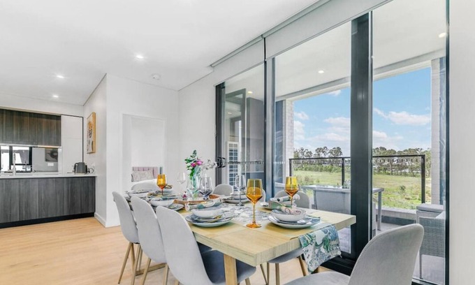Rouse Hill Apartment | Stylish 3bedroom apartment in Rouse Hill