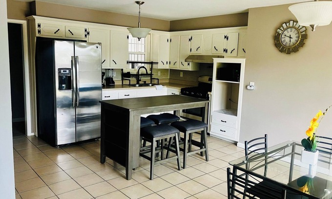 Norman House | Stylish 3BR House – Prime Location Near OU & Shops