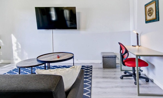 Calgary House | Stylish 4BR | Perfect for Groups