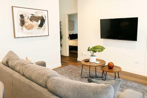 Near South Side Apartment | Stylish 4BR Stay-Prime Location - State rep