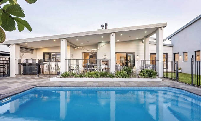 Dunsborough House | STYLISH AND SOPHISTICATED TWO STOREY RETREAT WITH SPARKLING POOL