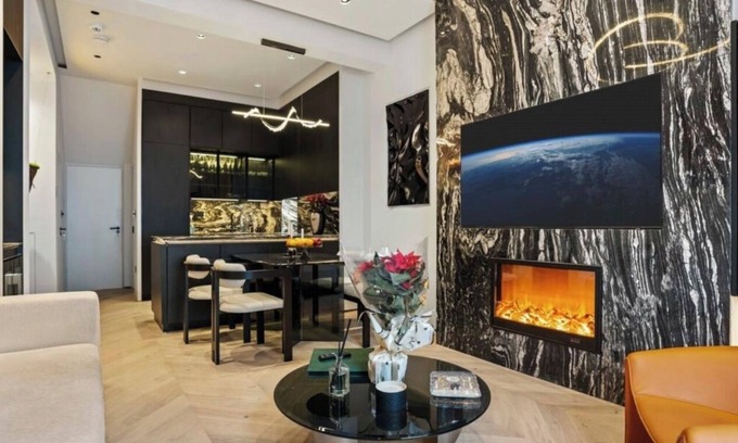 Churchill Apartment | Stylish apartment with WiFi in central London