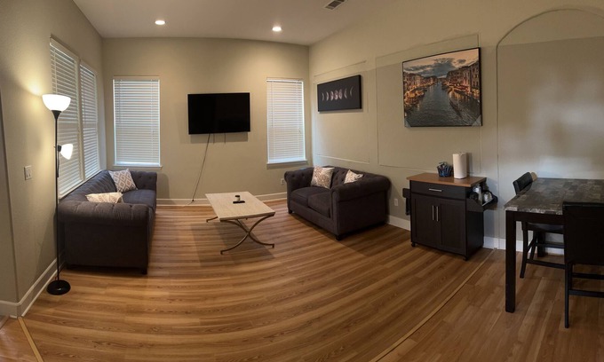 Fairfield Apartment | Stylish apt