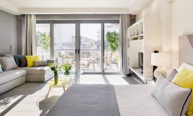 Gazi Apartment | Stylish Boutique Loft With Private Balcony