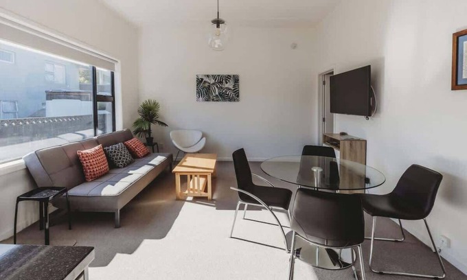 New Plymouth Apartment | Stylish CBD City Pad Apartment