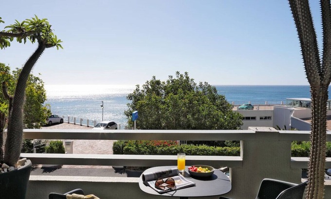 Clifton Apartment | Stylish Clifton Apartment - Number 5102