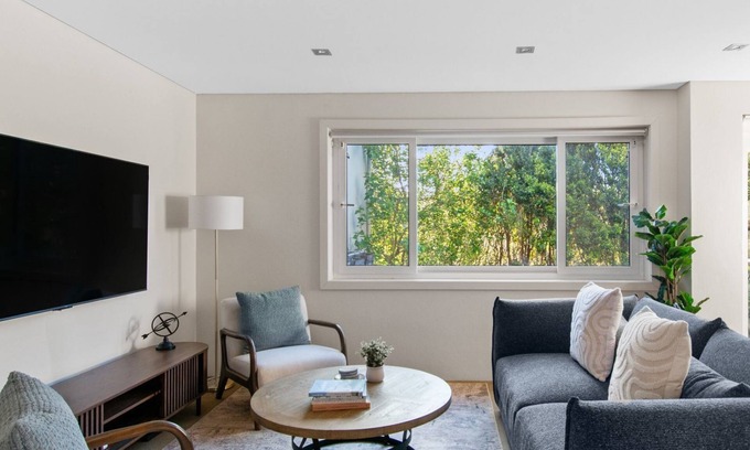 Clovelly Apartment | Stylish Clovelly Getaway near Bondi Beach