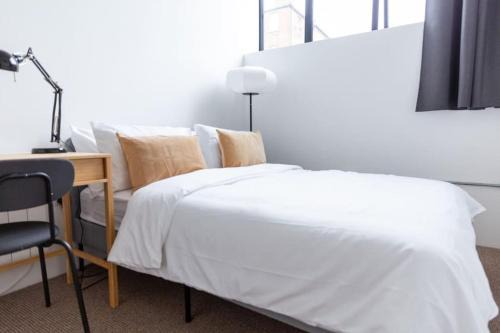 Woodhouse Apartment | Stylish comfort in London