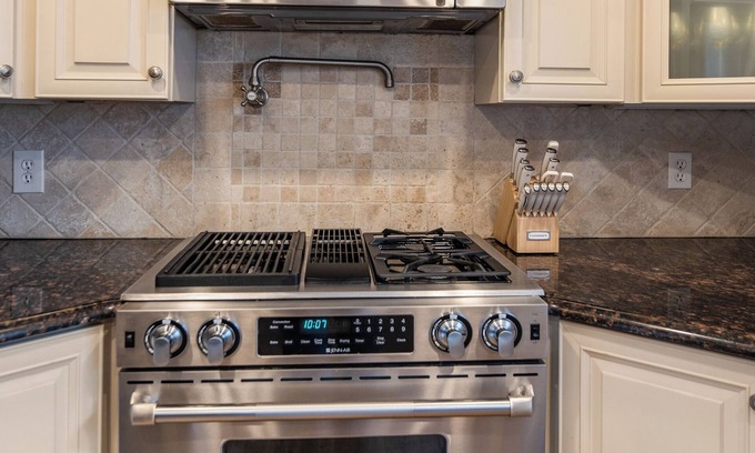 Plymouth House | Stylish, comfortable and clean home steps from DTP. Can not beat location!