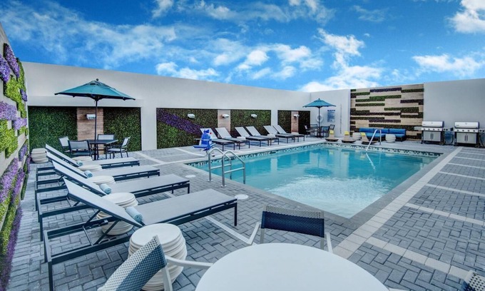Flagami Hotel | Stylish & Comfortable Stay near Miami International Airport | 3 Units