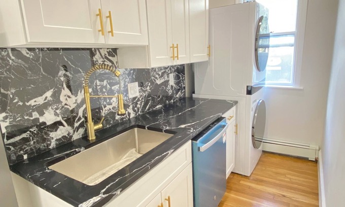Hyde Square Apartment | Stylish & Cozy Boston Retreat Near Train Station, Parks & Cafés