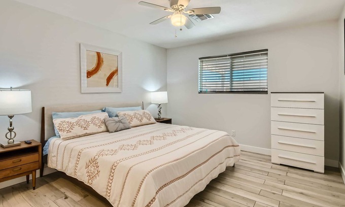 Peaceful Valley House | Stylish & Cozy Desert Charmer in Scottsdale!