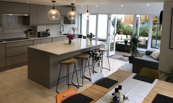 Aveton Gifford House | Stylish Devon cottage nr Bantham - ***Last Minute discount for 6-13 August***