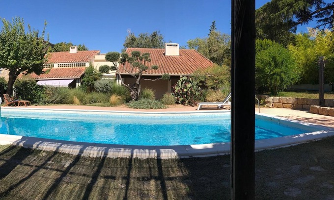 Gallargues-le-Montueux Villa | Stylish 6-bedroom villa in popular town near Nîmes and Montpellier