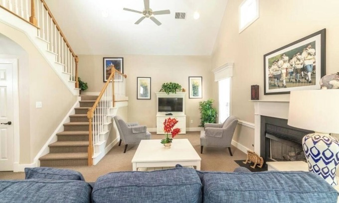 Lackey Resort | Stylish Gated Escape w/Garden Views & Easy Access to Historic Sites | 2 Units