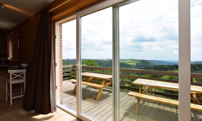 Hastiere-Lavaux House | Stylish holiday home in Hastière with terrace