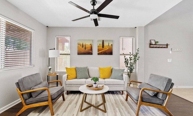 Gilbert Ranch House | Stylish Home in Prime Gilbert-walking to San Tan Village