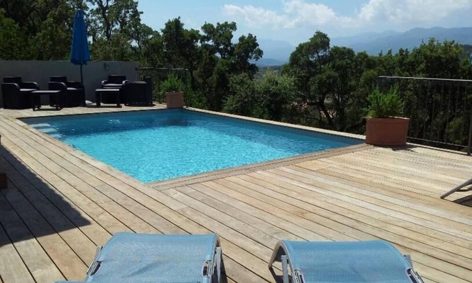 Pinarellu House | Stylish house with air conditioning, secure swimming pool, garden, 3km from the beaches