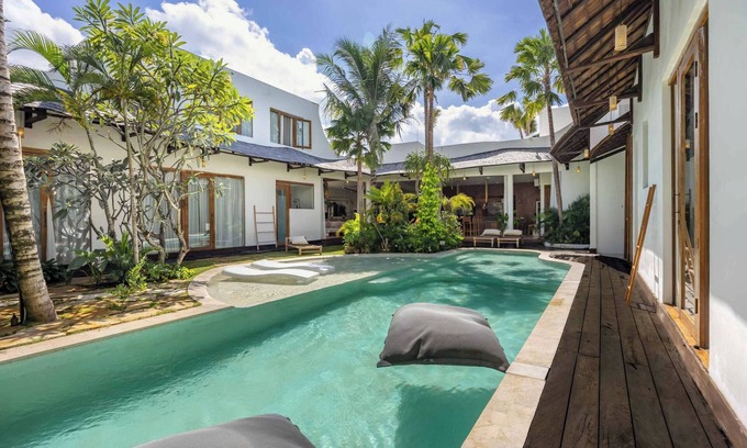 Umalas Villa | Stylish Huge LUX NEW 6BR 16px Next To Canggu