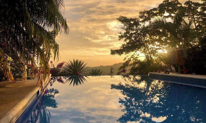 Belen de Nosarita House | Stylish Jungle Home, Nosara, Samara & Ocean Views, 1 bdrm, Starlink Wifi