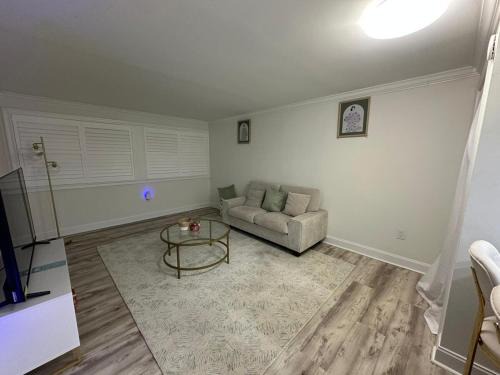 Downtown Knoxville Apartment | Stylish Knoxville Stay Minutes from Neyland Stdm
