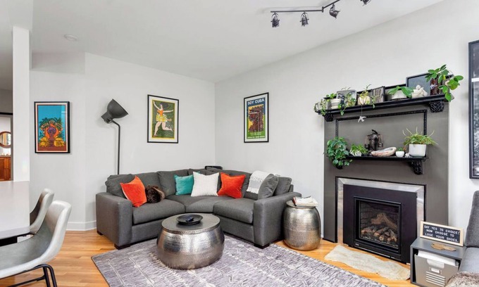 Highland House | Stylish LoHi Retreat ~ Cozy, Light-Filled, Artsy Vibes + Sunny Private Backyard