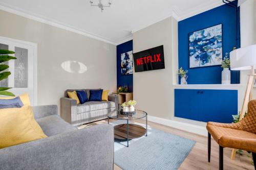 Aylestone Apartment | Stylish Modern 2 Bedroom House - HUGE Price Cut - Free Parking - Wifi & Smart TV