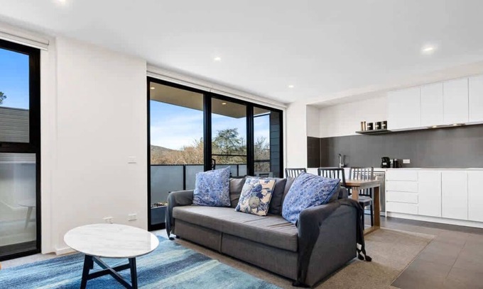 Braddon Apartment | Stylish Modern Apartment in Braddon
