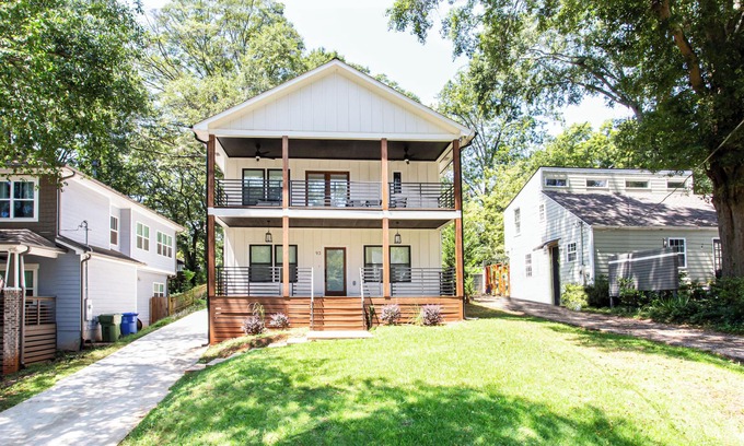 Kirkwood House | Stylish & Modern New Home Downtown Atlanta